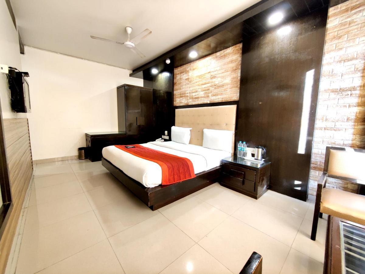 Stay At Hotel Pride, Delhi, Near Karol Bagh Metro Delhi (National Capital Territory of India) Exterior foto