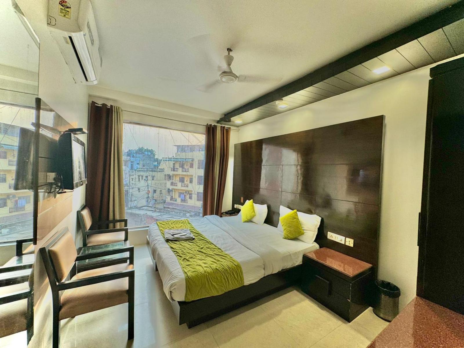 Stay At Hotel Pride, Delhi, Near Karol Bagh Metro Delhi (National Capital Territory of India) Exterior foto